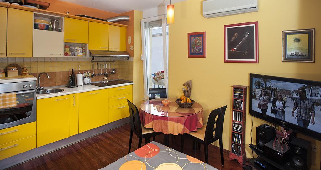 Apartment Sunny Yellow - With Balcony And Parking Place, Split Kamer foto