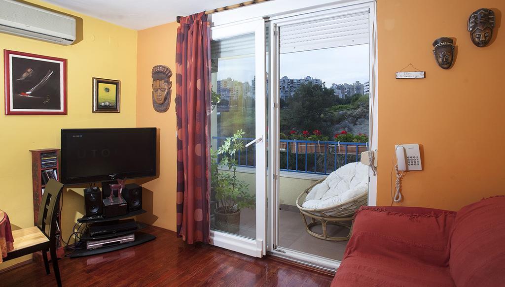 Apartment Sunny Yellow - With Balcony And Parking Place, Split Kamer foto